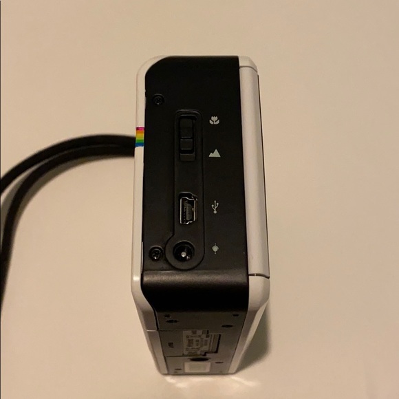 Brand new never used Polaroid Zinc Camera - Picture 4 of 5